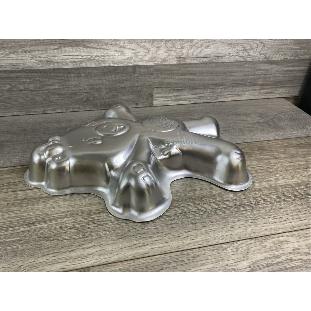 Wilton Care Bears Cheer Bear Aluminum Cake Pan Mold 2105-5555 Vintage 04 Silver‎